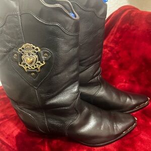 Vintage zodiac black leather heart  Boots’s 8